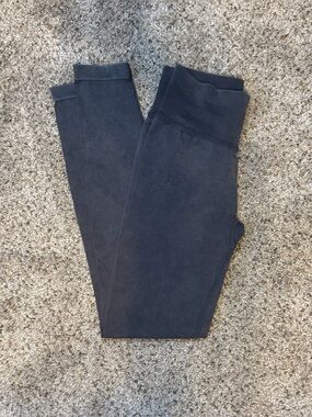 PcheeBum Scrunch Butt Seamless Leggings 🖤 black acid wash